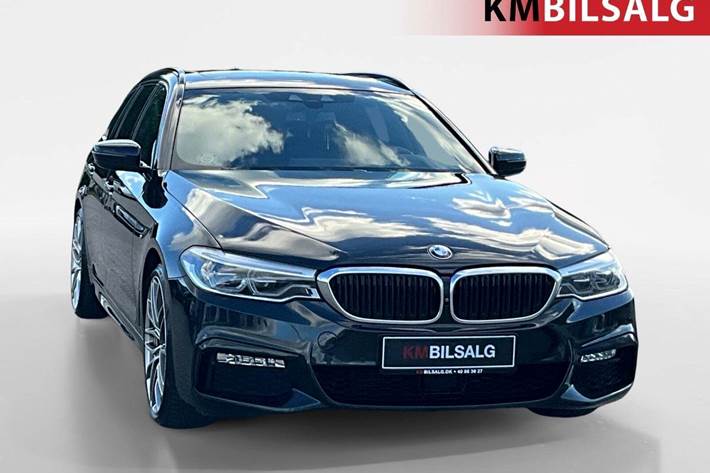 Sort BMW 540d fra 2017 set udefra