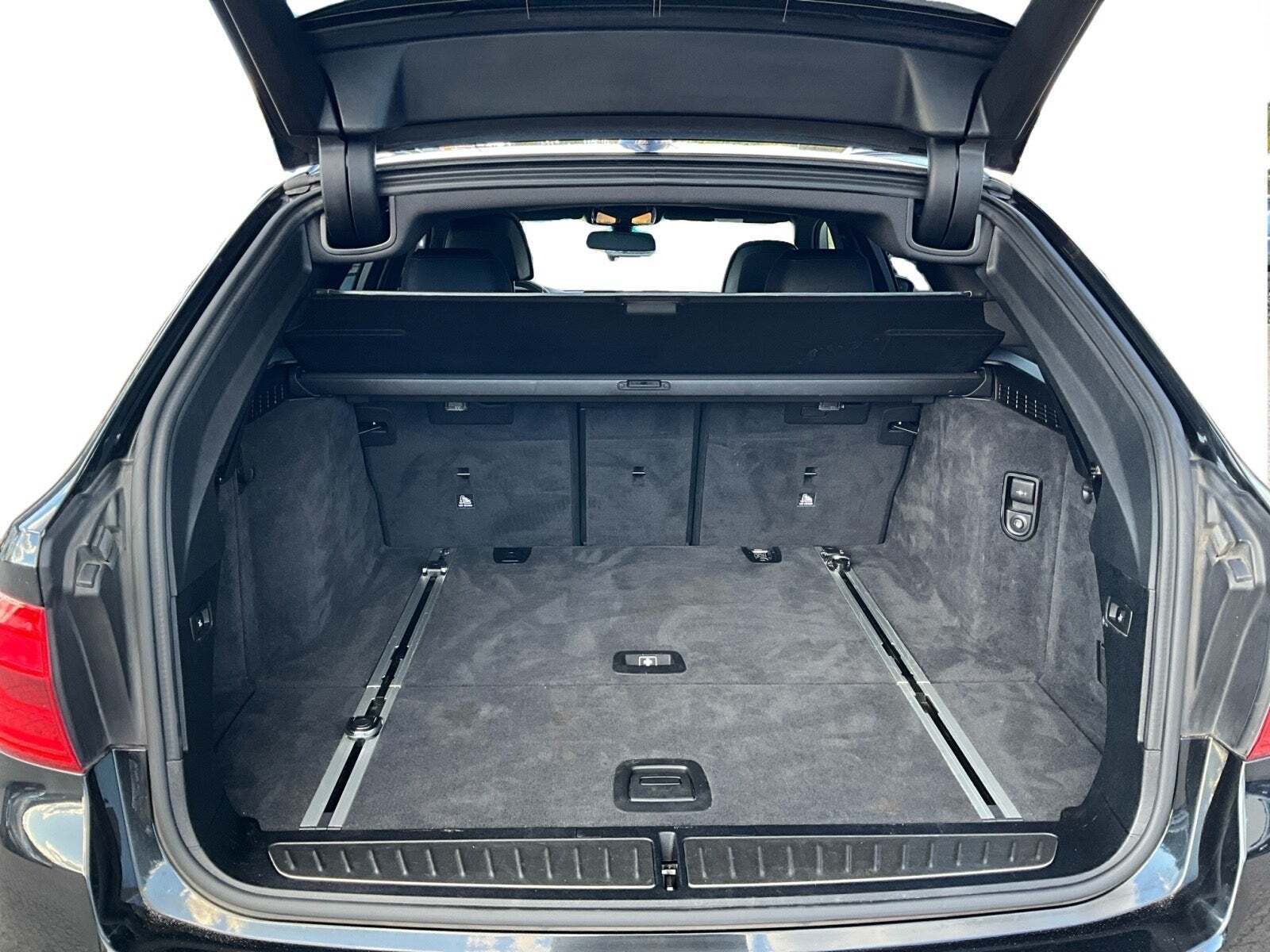 Sort BMW 540d fra 2017