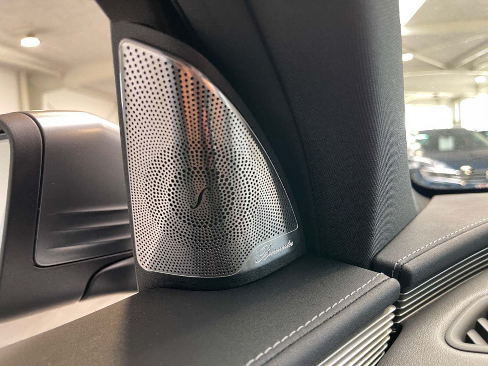 Grå Mercedes EQC400 fra 2021