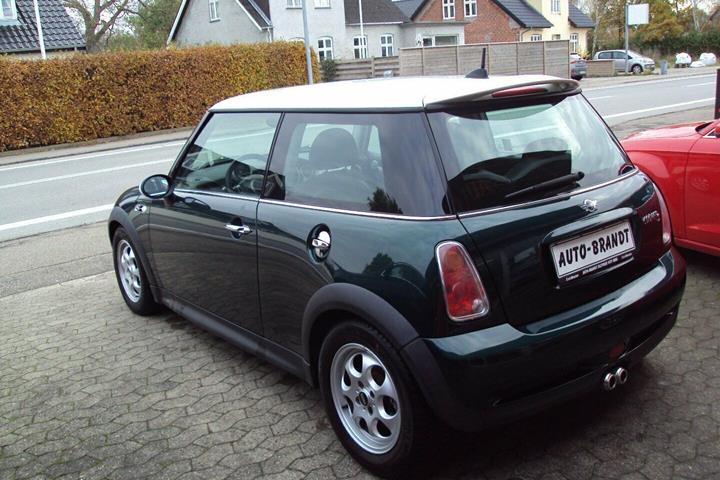 Grøn Mini Cooper S fra 2006