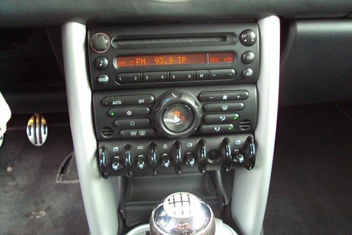 Grøn Mini Cooper S fra 2006