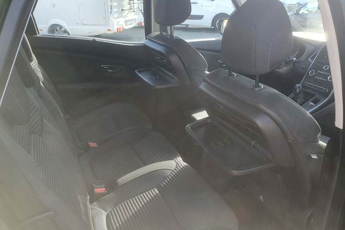 Sort Renault Scenic IV fra 2018 set indefra