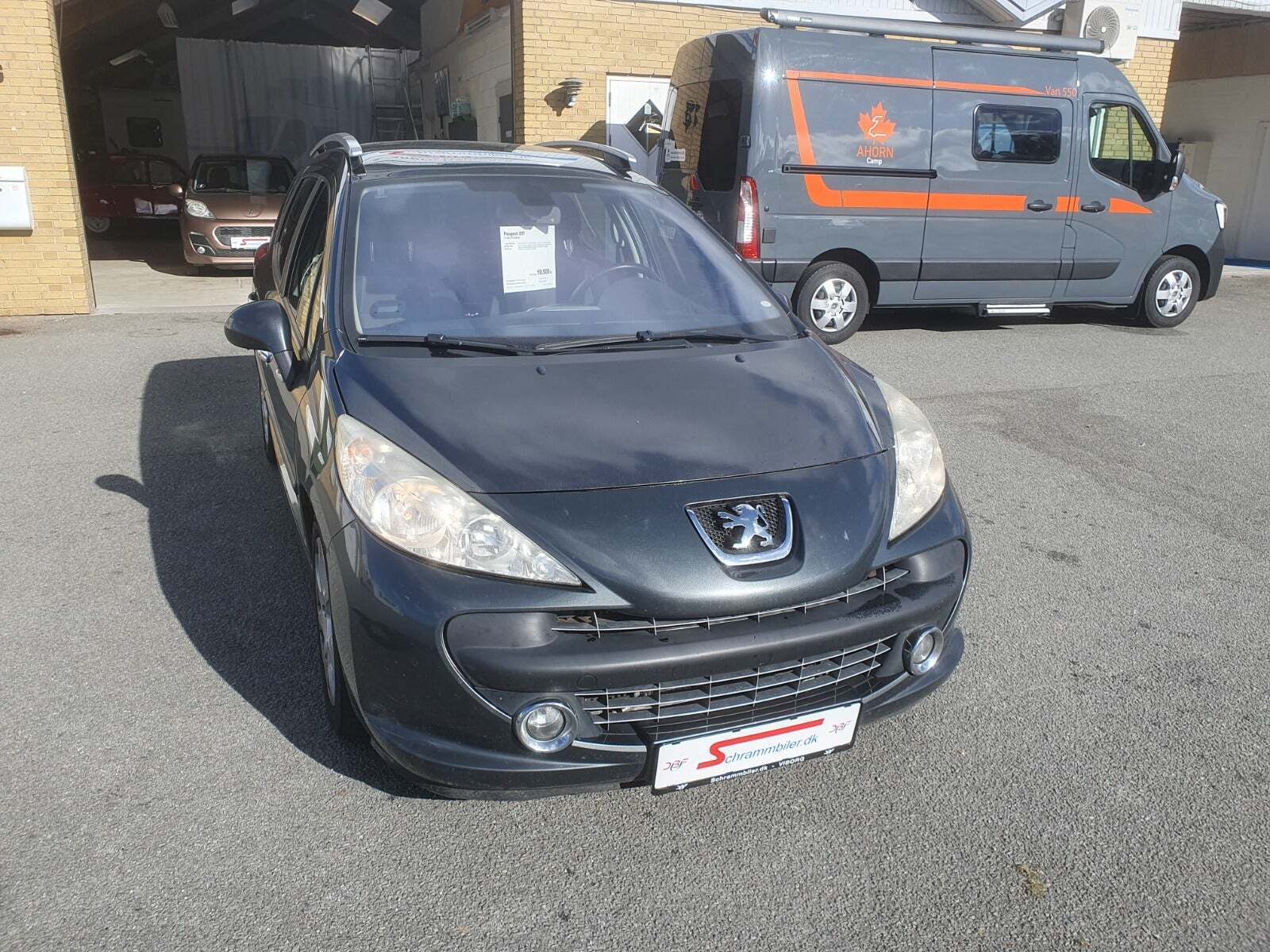 Grå Peugeot 207 fra 2008