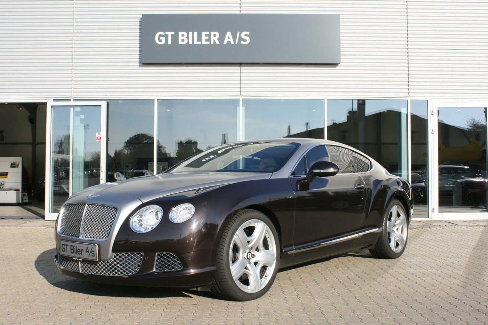 undefined Bentley Continental GT fra 2012 set udefra