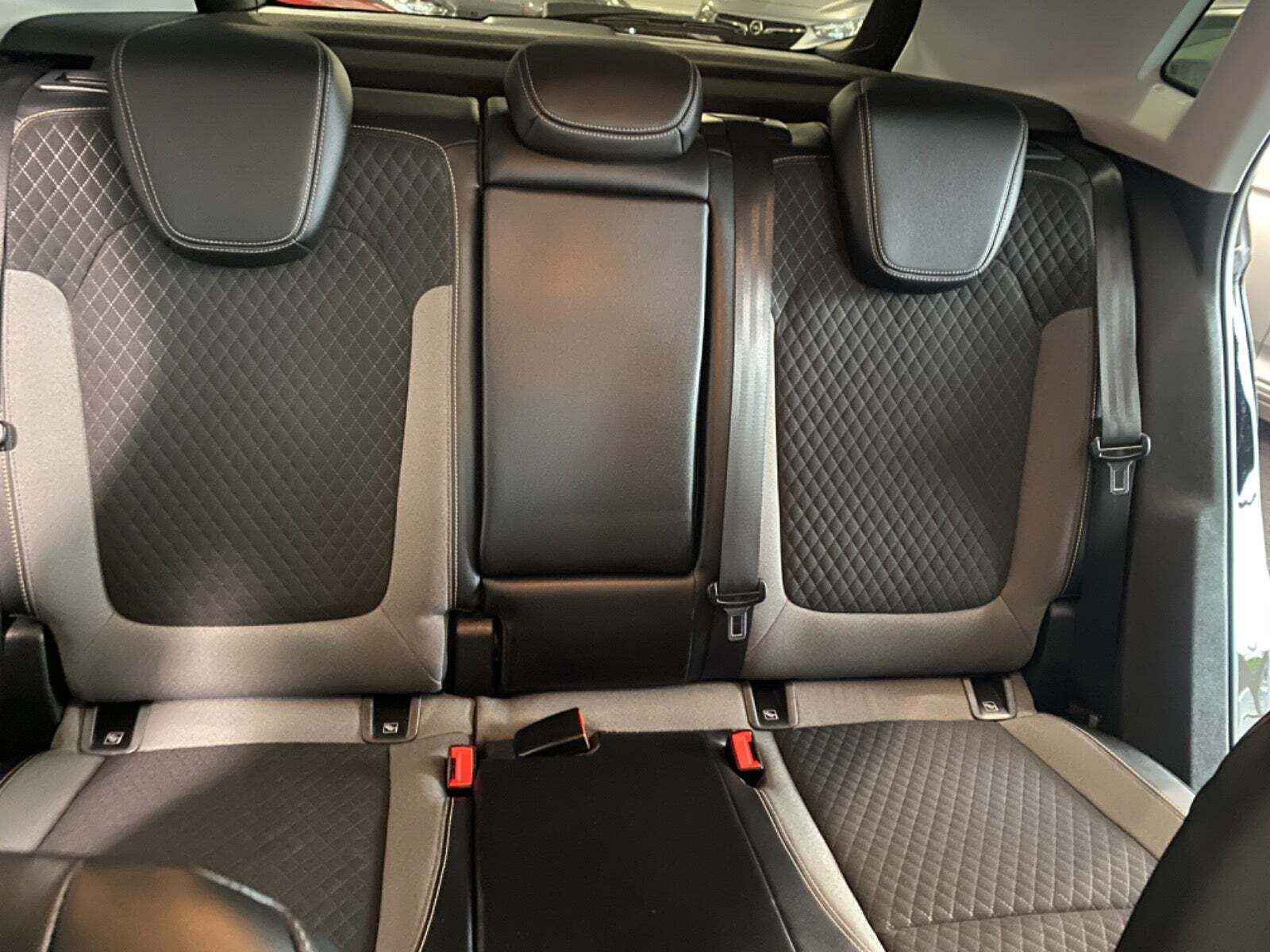 Sort Opel Grandland X fra 2018