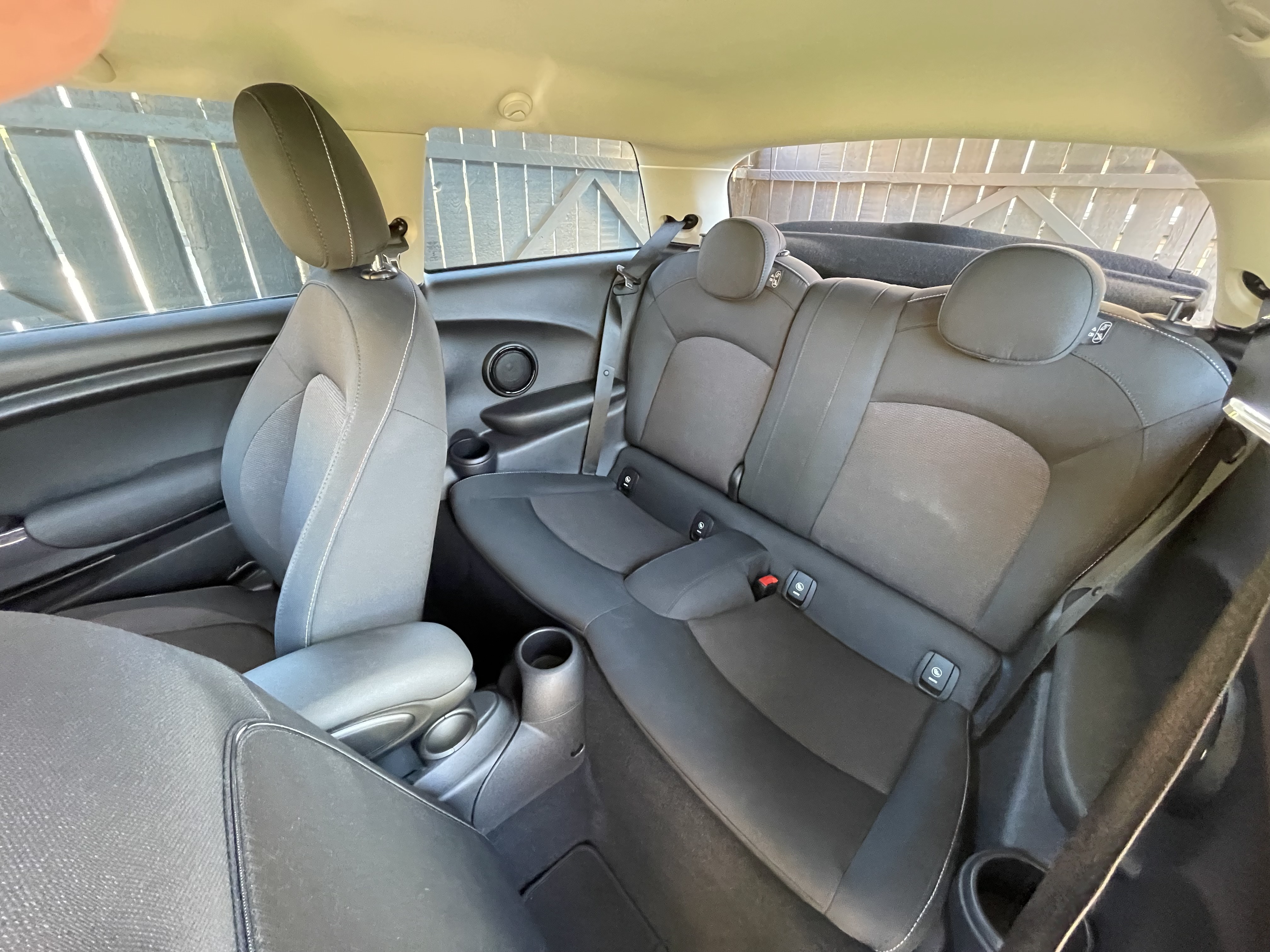 Hvid Mini Cooper fra 2018