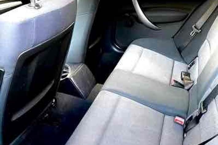 Sort BMW 118i fra 2005