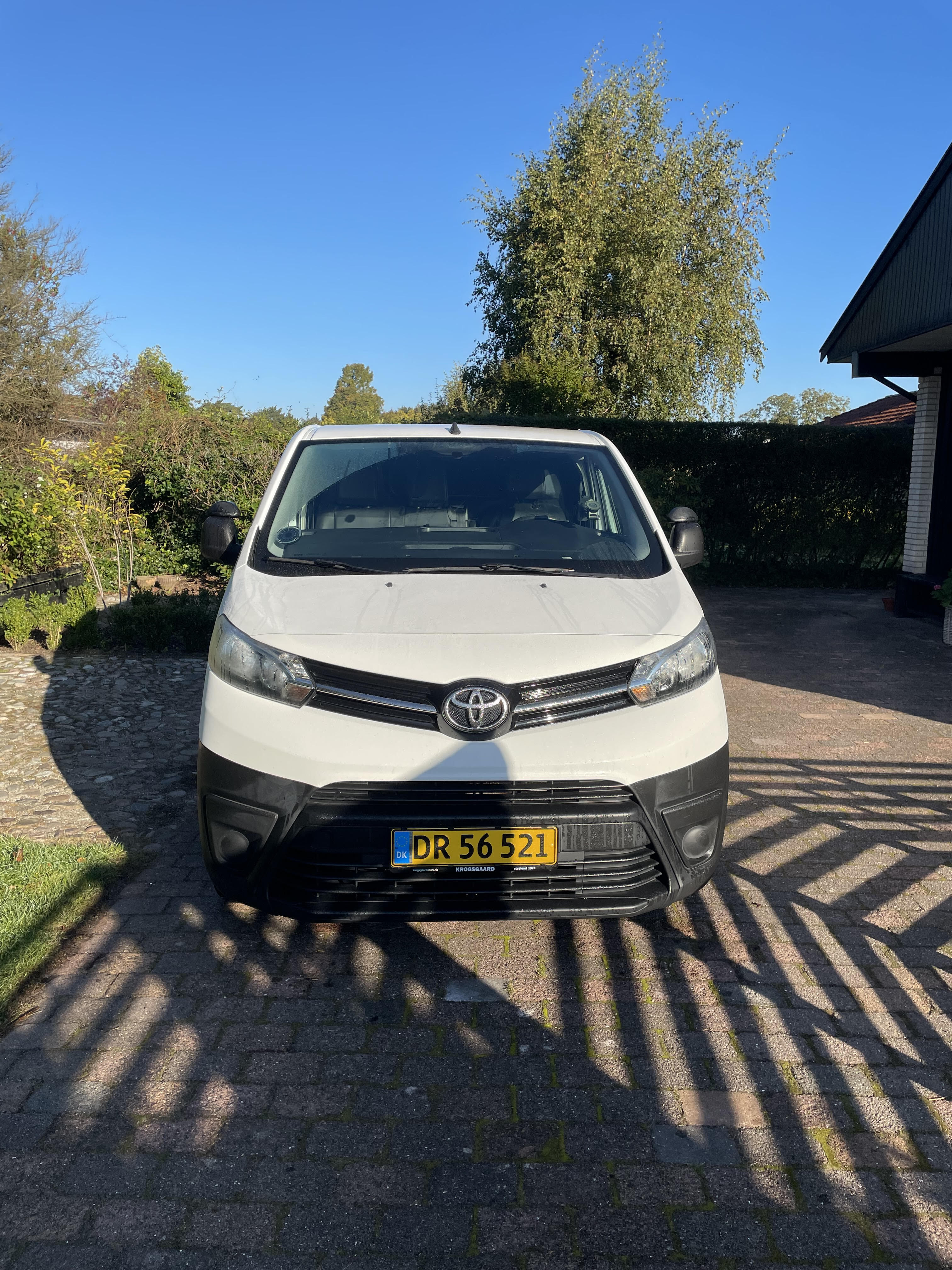 Toyota ProAce 2,0 D 120hk Medium/Enkelt skydedør Dobbelt bagdør u/ruder