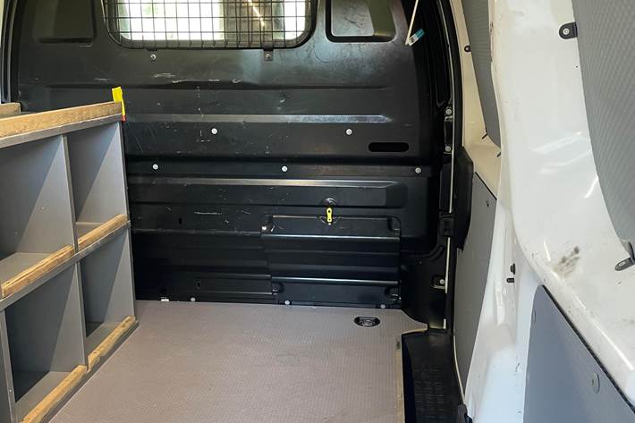 Hvid Toyota ProAce fra 2019