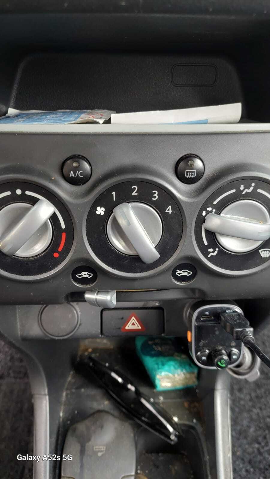 Grå Suzuki Alto fra 2012