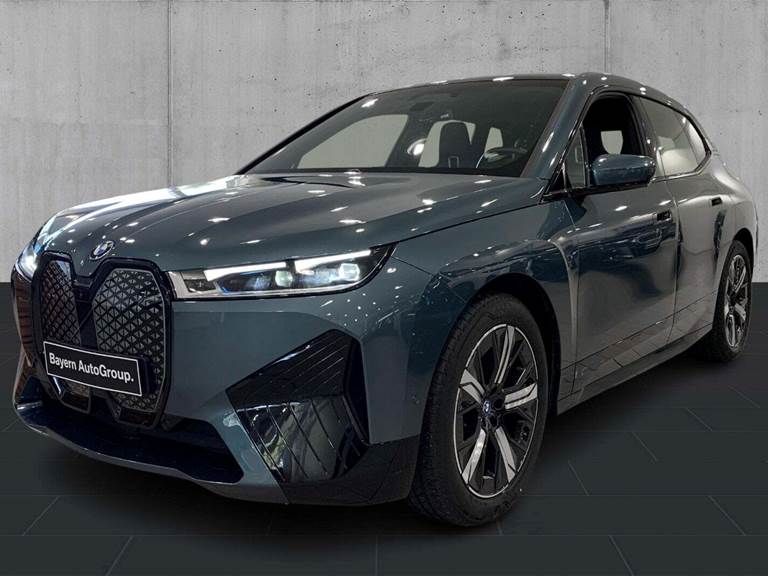 BMW iX