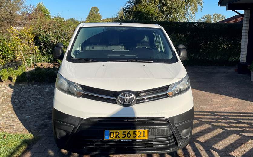 Toyota ProAce 2,0 D 120hk Medium/Enkelt skydedør Dobbelt bagdør u/ruder