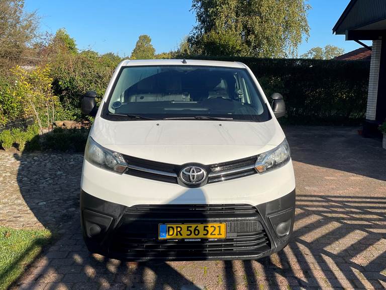 Toyota ProAce 2,0 D 120hk Medium/Enkelt skydedør Dobbelt bagdør u/ruder