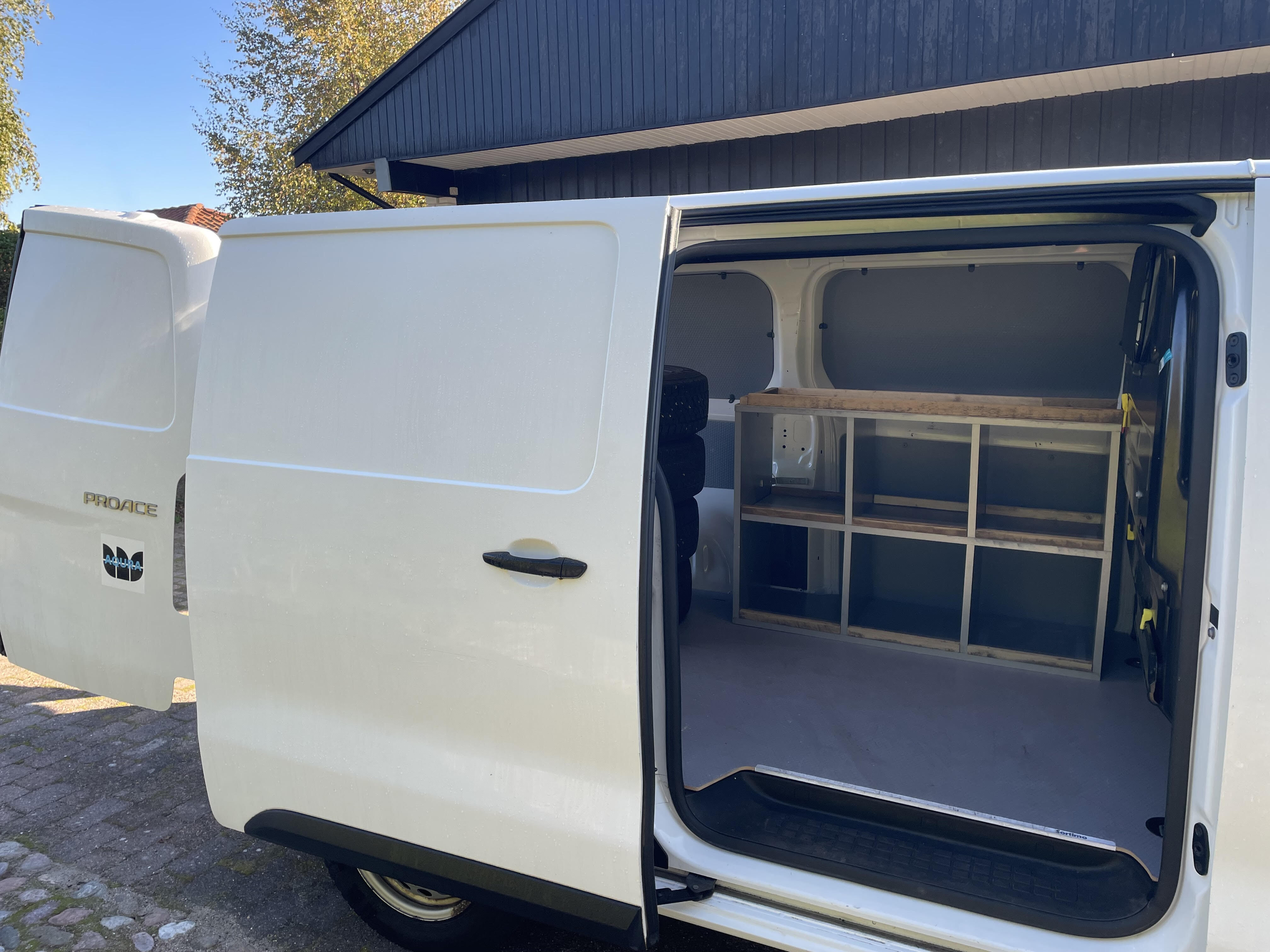 Toyota ProAce 2,0 D 120hk Medium/Enkelt skydedør Dobbelt bagdør u/ruder