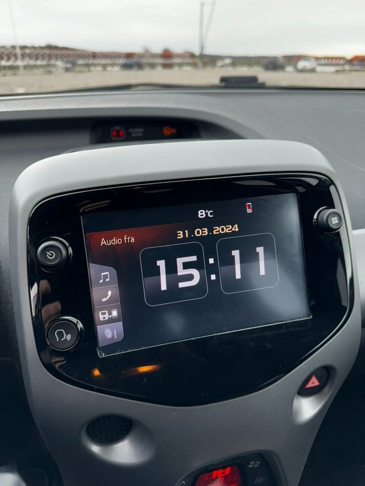 Grå Toyota Aygo fra 2020