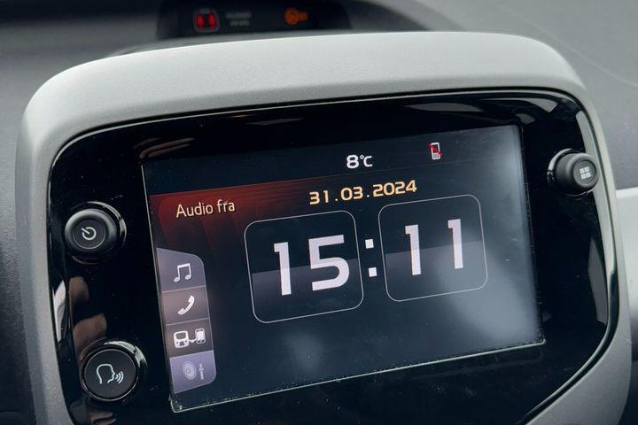Grå Toyota Aygo fra 2020