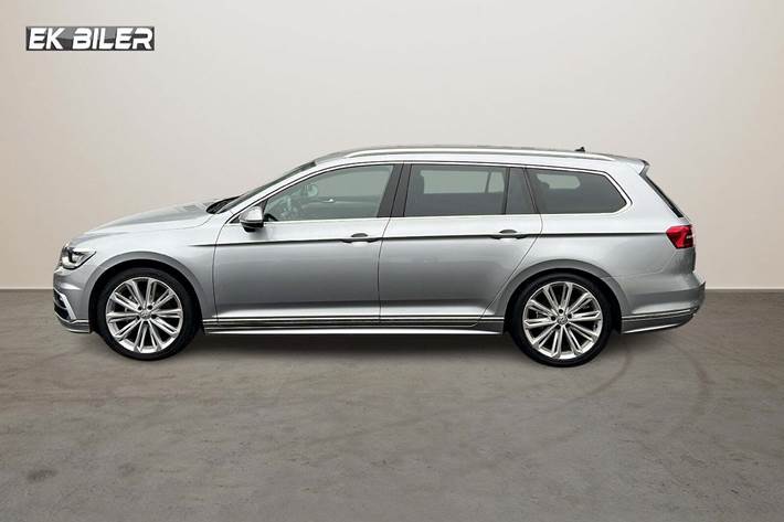 Grå VW Passat fra 2018