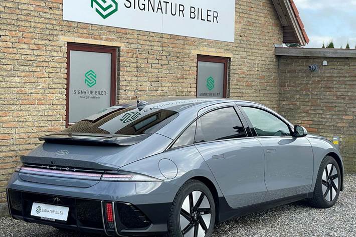 Grå Hyundai Ioniq 6 fra 2023