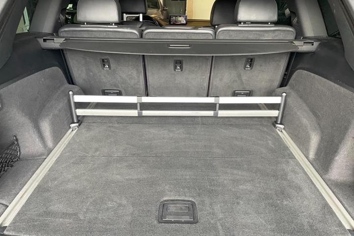 Sort Audi Q7 fra 2016