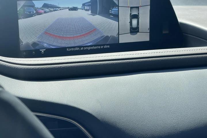 Grå Mazda CX-30 fra 2019
