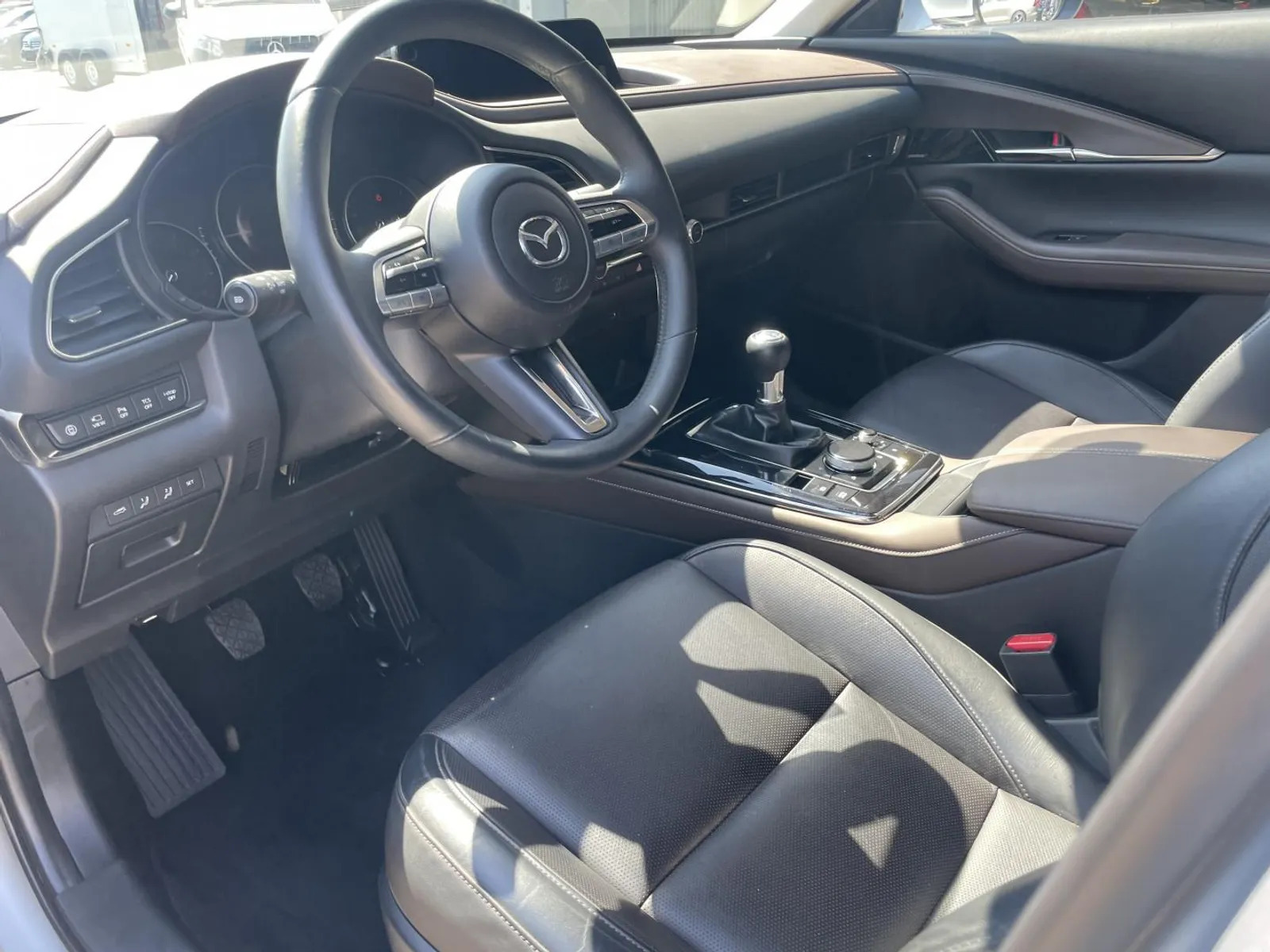 Grå Mazda CX-30 fra 2019