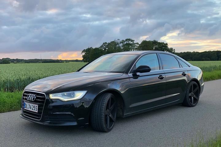 Sort Audi A 6 fra 2011