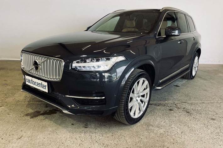 Grå Volvo XC90 fra 2017
