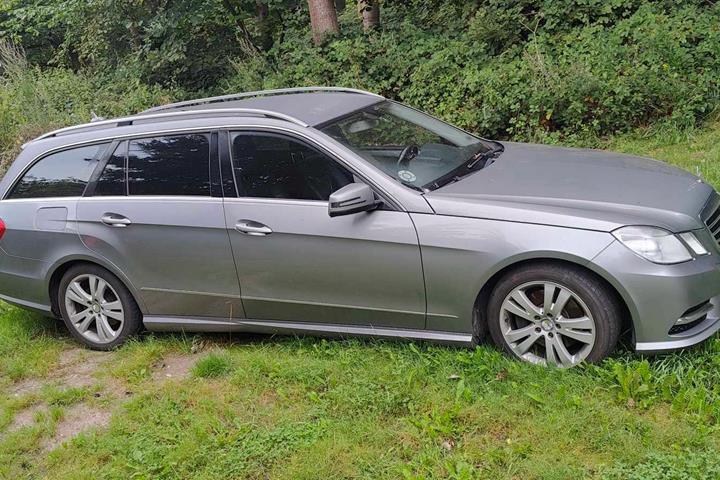 Grå Mercedes E-Klasse fra 2013