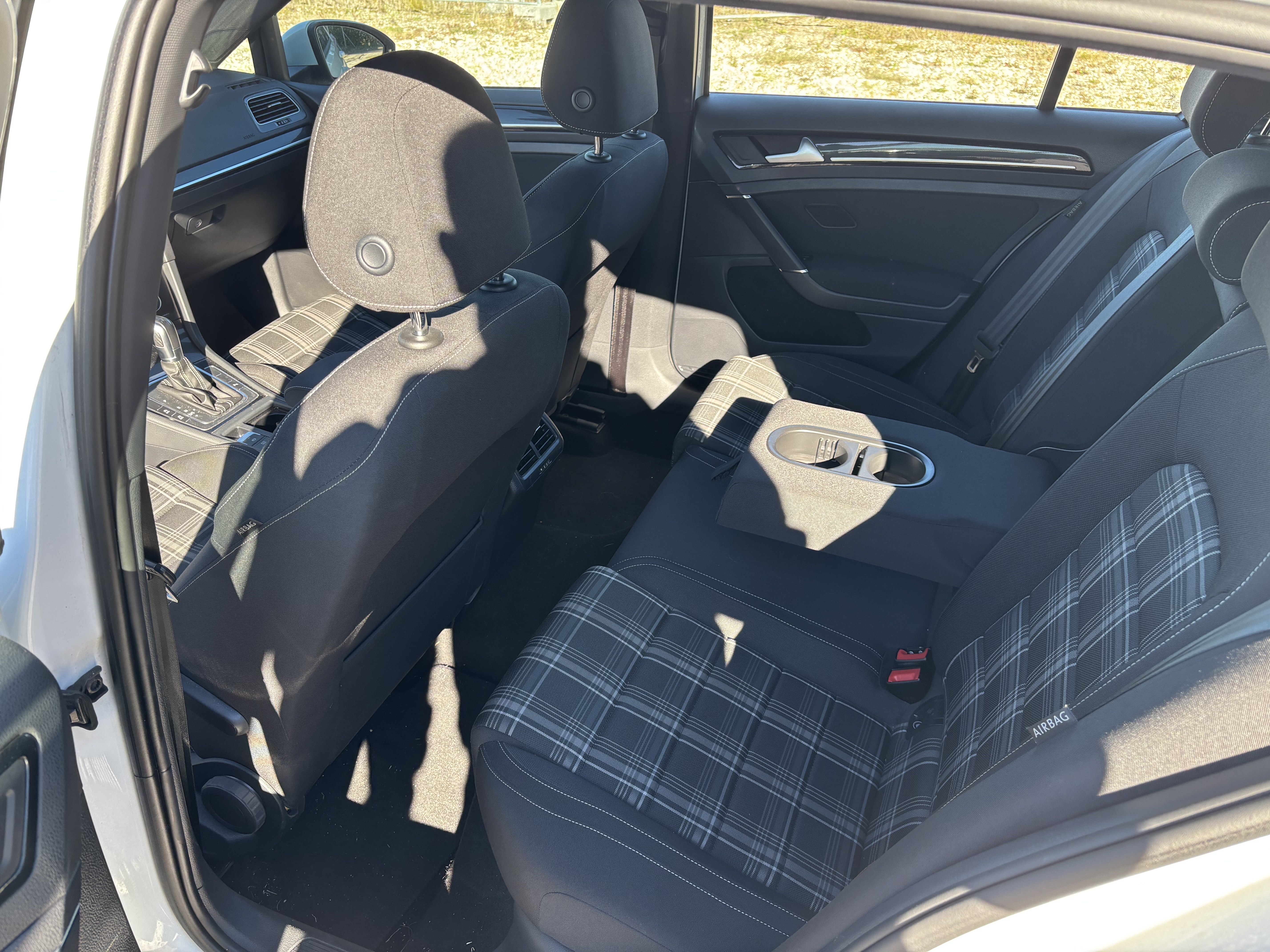 Hvid VW Golf fra 2016