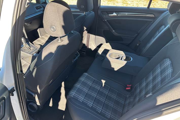 Hvid VW Golf fra 2016