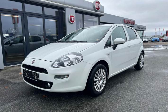 Hvid Fiat Punto fra 2018 set udefra