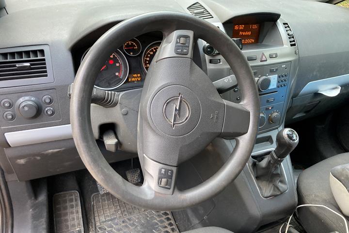 undefined Opel Zafira fra 2008