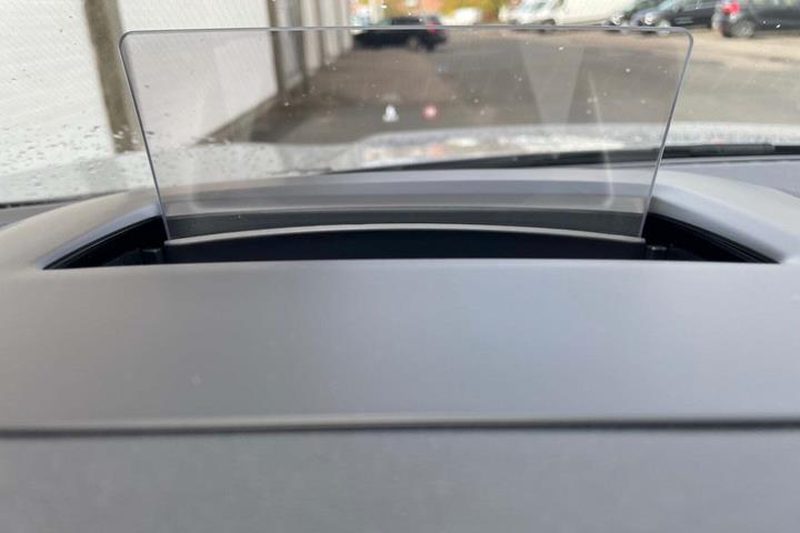 Grå Ford Kuga fra 2023