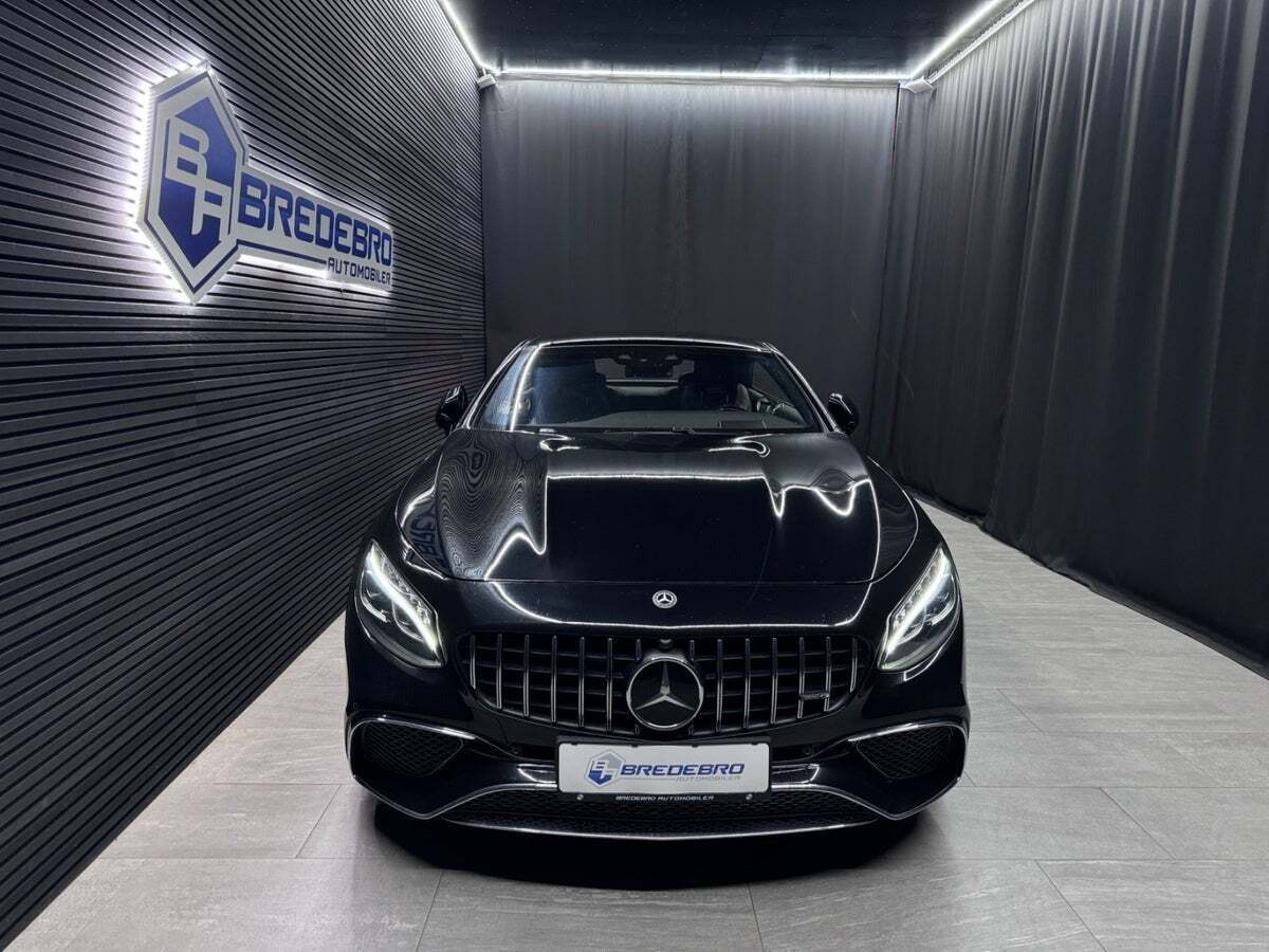 Sort Mercedes S63 fra 2020