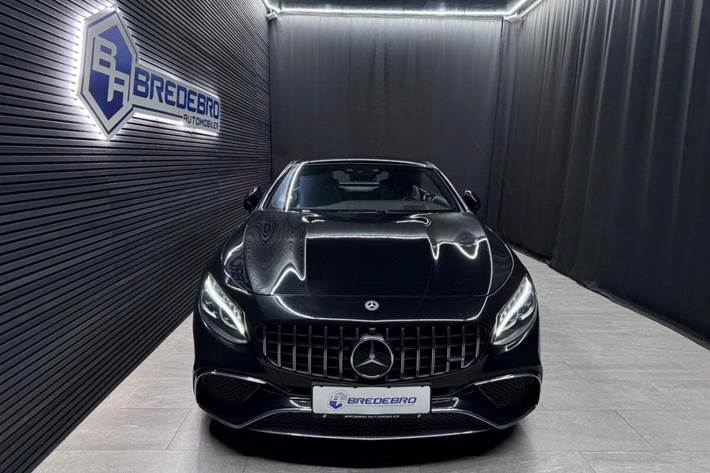Sort Mercedes S63 fra 2020