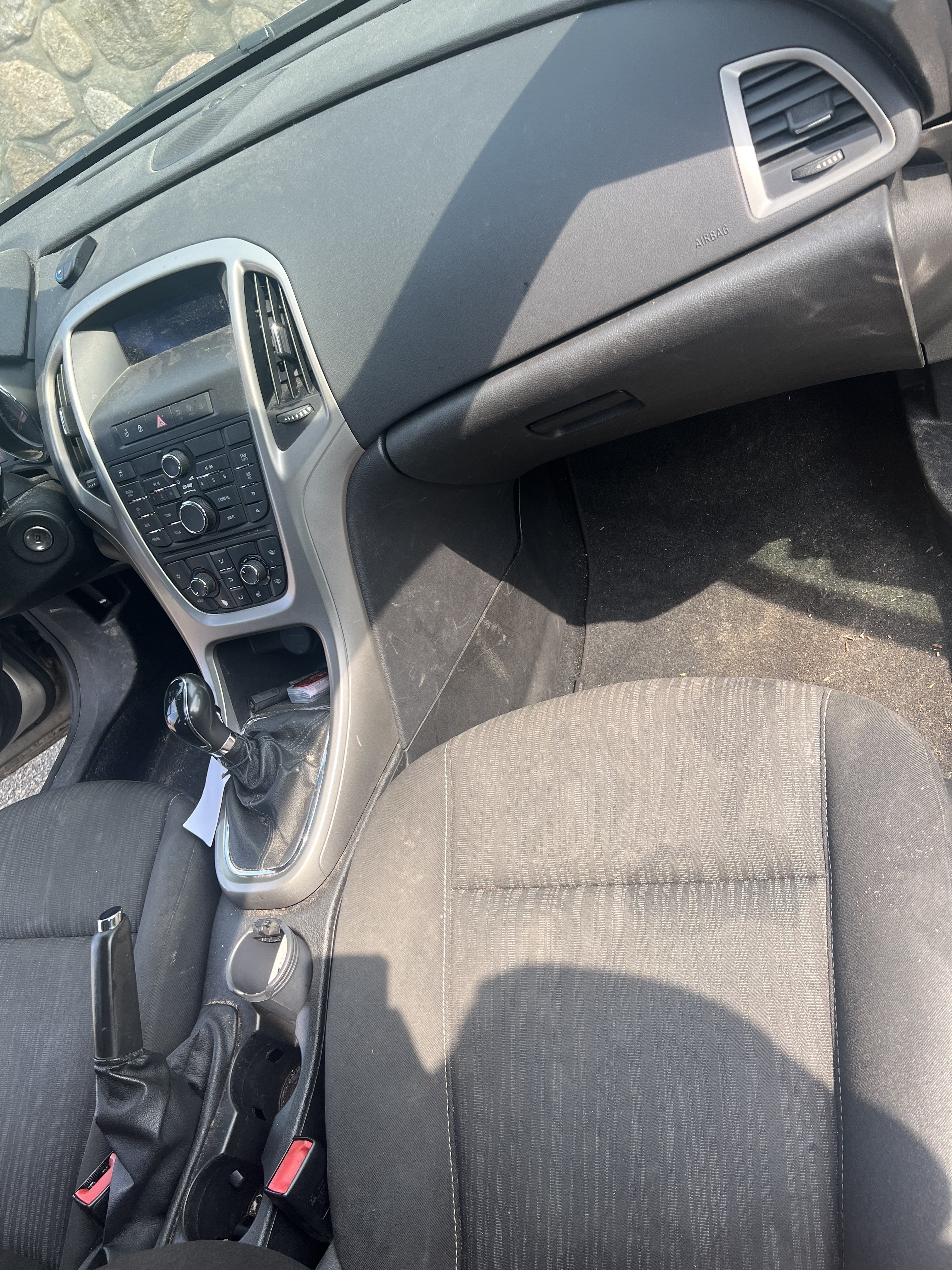 Sølv Opel Astra fra 2010
