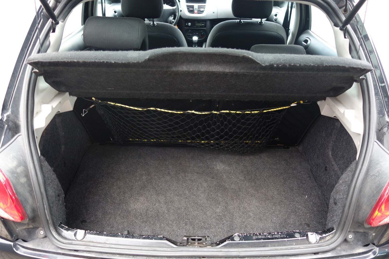 undefined Peugeot 206+ fra 2011 set indefra