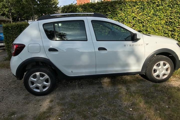 Hvid Dacia Sandero fra 2016
