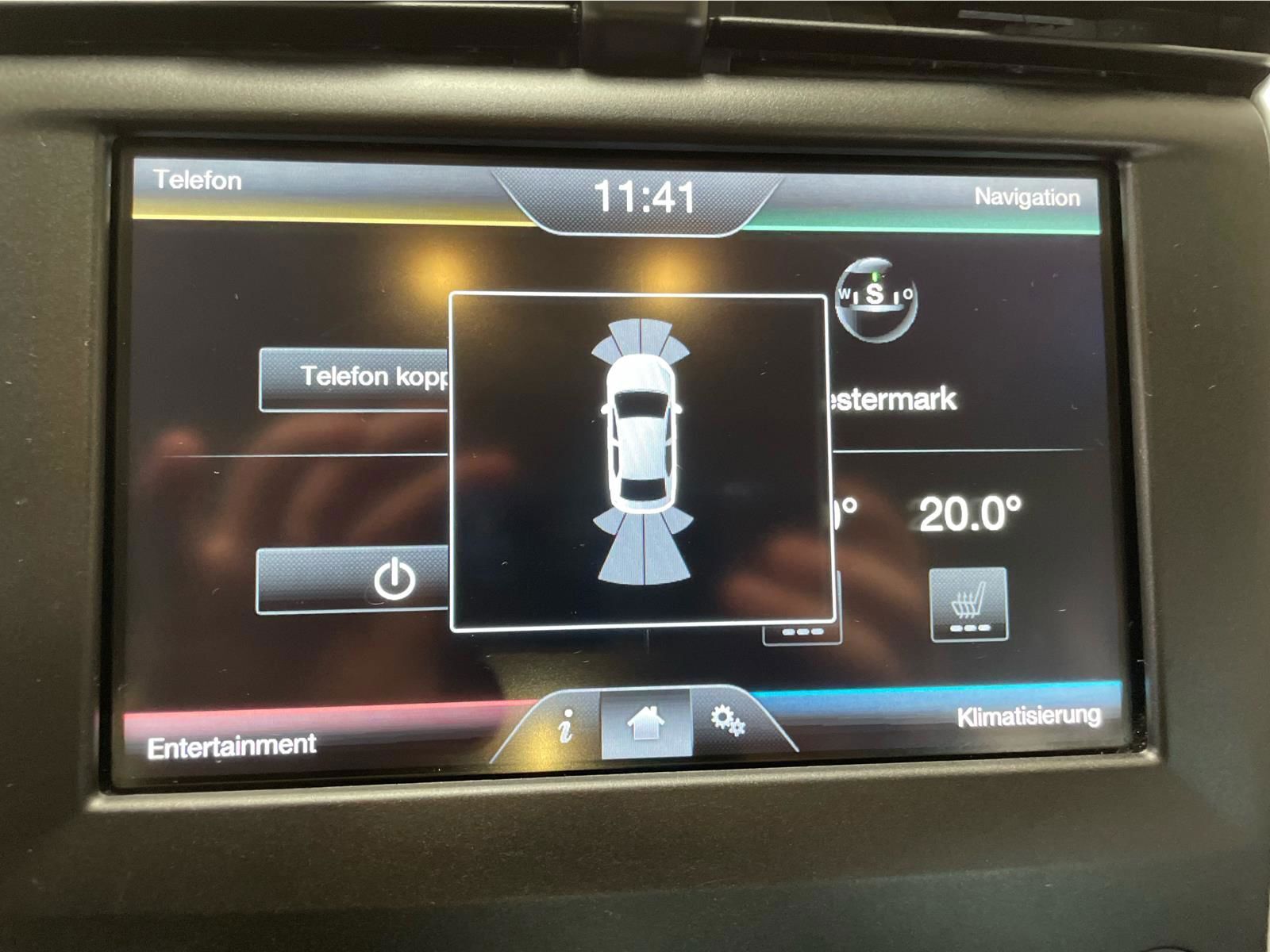 Sølv Ford Mondeo fra 2016