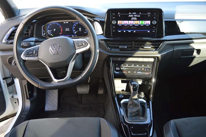 Hvid VW T-Roc fra 2023