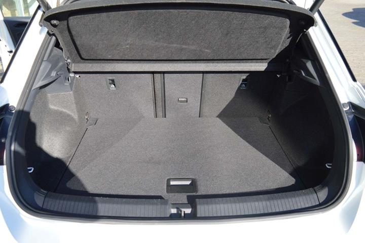 Hvid VW T-Roc fra 2023