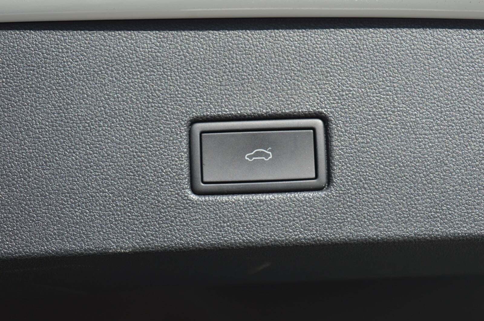 Hvid VW T-Roc fra 2023