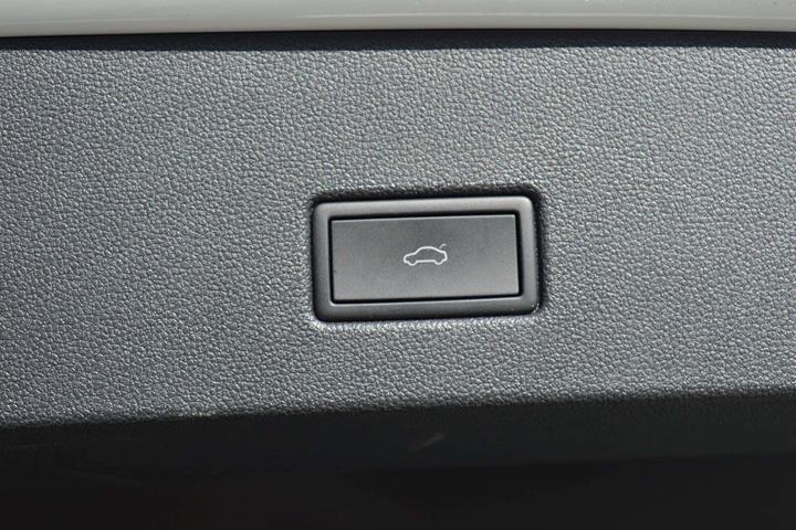 Hvid VW T-Roc fra 2023