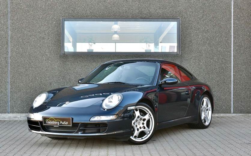 Porsche 911 Carrera