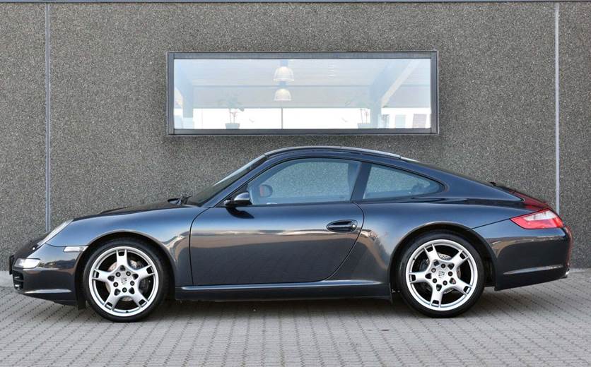 Porsche 911 Carrera