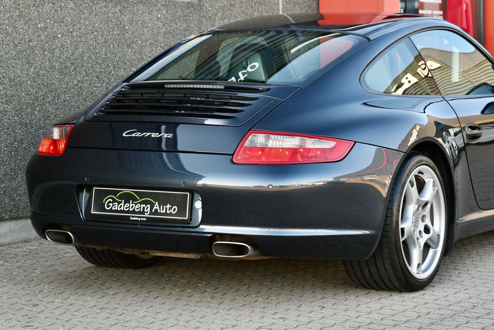 Porsche 911 Carrera