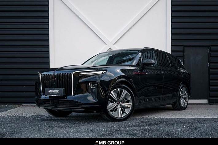 Sort Hongqi E-HS9 fra 2022 set udefra