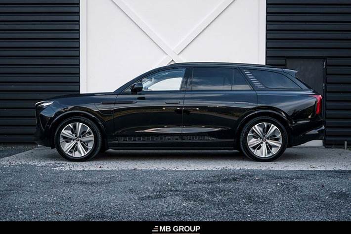 Sort Hongqi E-HS9 fra 2022