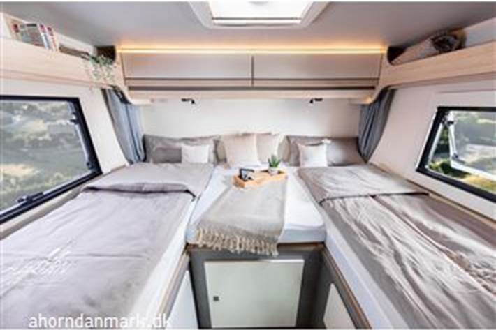 undefined Ahorn Camp fra 2025 set udefra