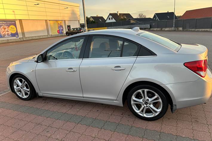 undefined Chevrolet Cruze fra 2009